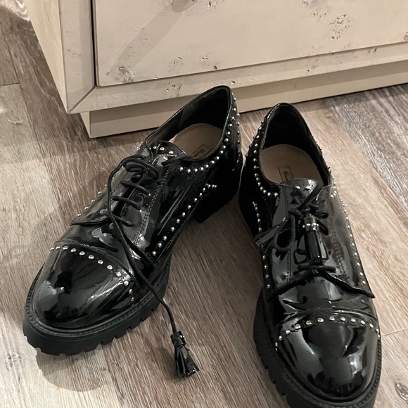 Massimo Dutti Lace Up Loafers - Picture 2 of 4